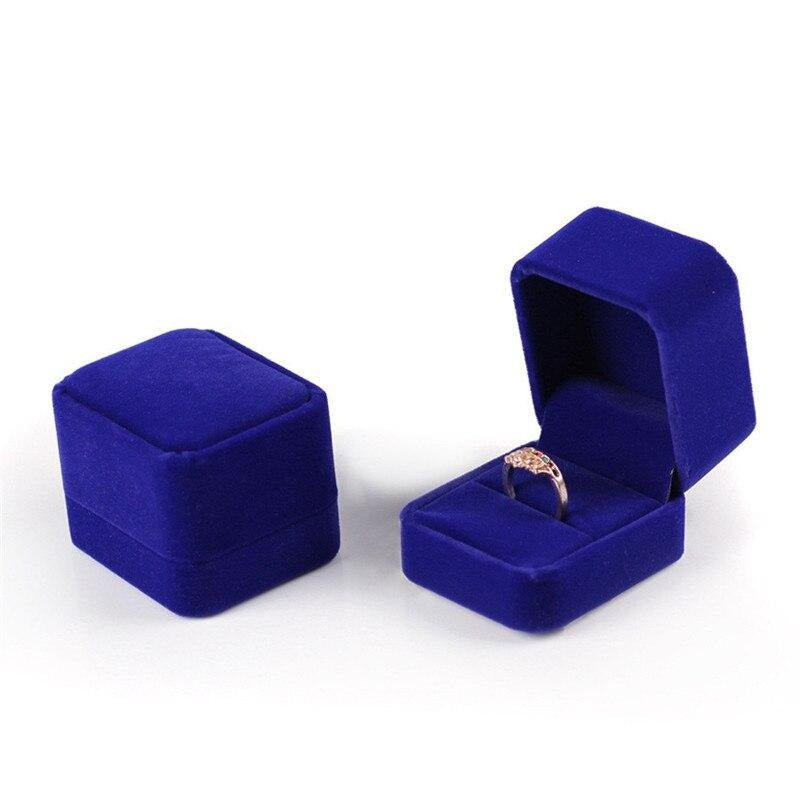Écrin Bague Petit – Délicatesse assurée