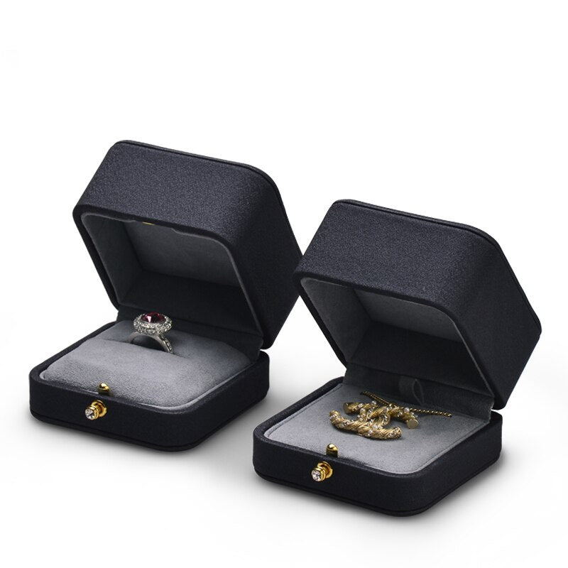 Écrin Bijoux Élégant – Simplicité, classe