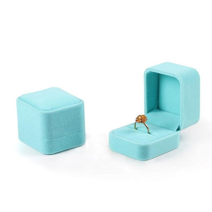 Écrin Bague Petit – Délicatesse assurée