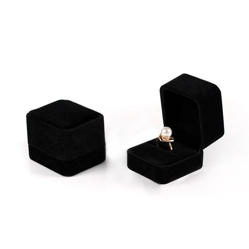 Écrin Bague Petit – Délicatesse assurée