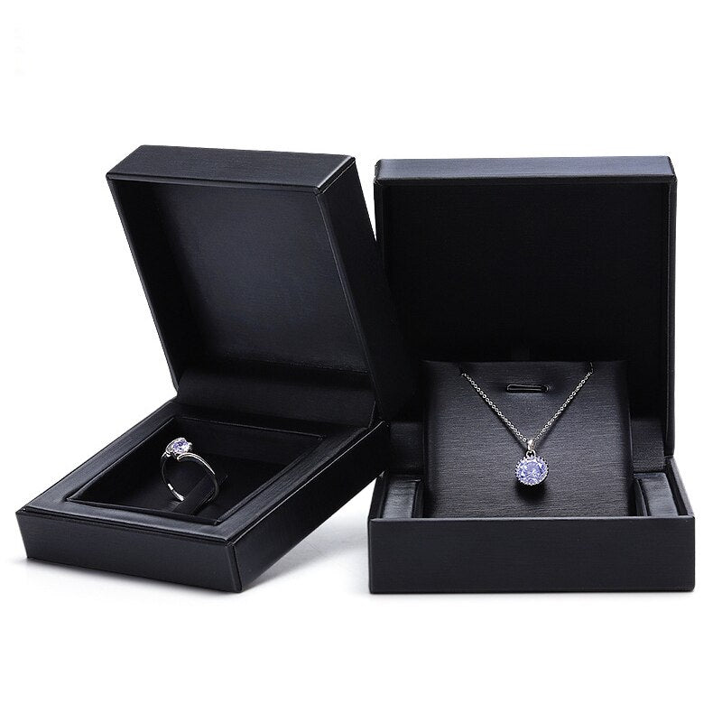 Écrin Bijoux Noir – Sobriété et distinction