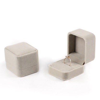 Écrin Bague Petit – Délicatesse assurée