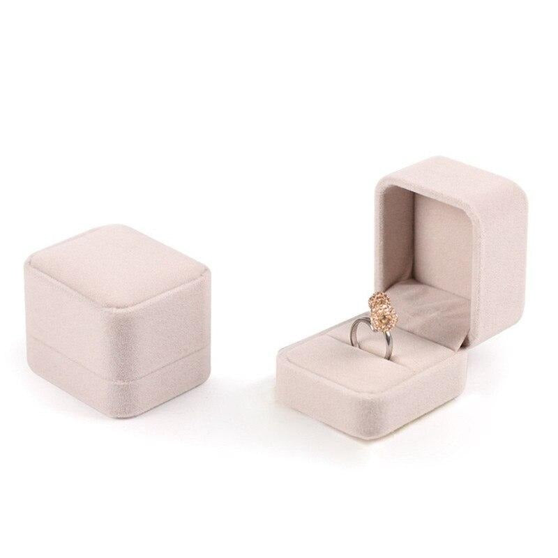 Écrin Bague Petit – Délicatesse assurée