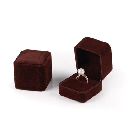 Écrin Bague Petit – Délicatesse assurée
