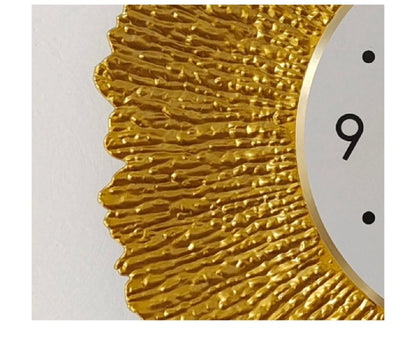 Horloge Murale Luxe Métal Ronde – Design Doré Motif Bois 30,5cm