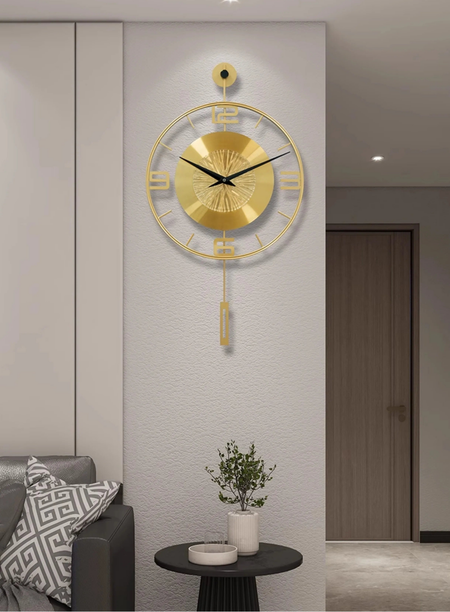 Horloge Murale Luxe Métal Doré avec Balancier Décoratif
