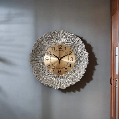 Horloge Murale Luxe Métal Ronde – Design Doré Motif Bois 30,5cm