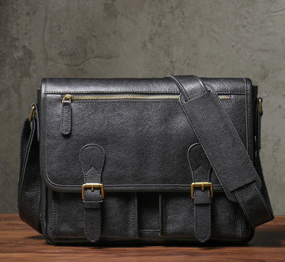 Cartable Homme en Cuir Noir - Sacoche à Rabat Boucles Dorées