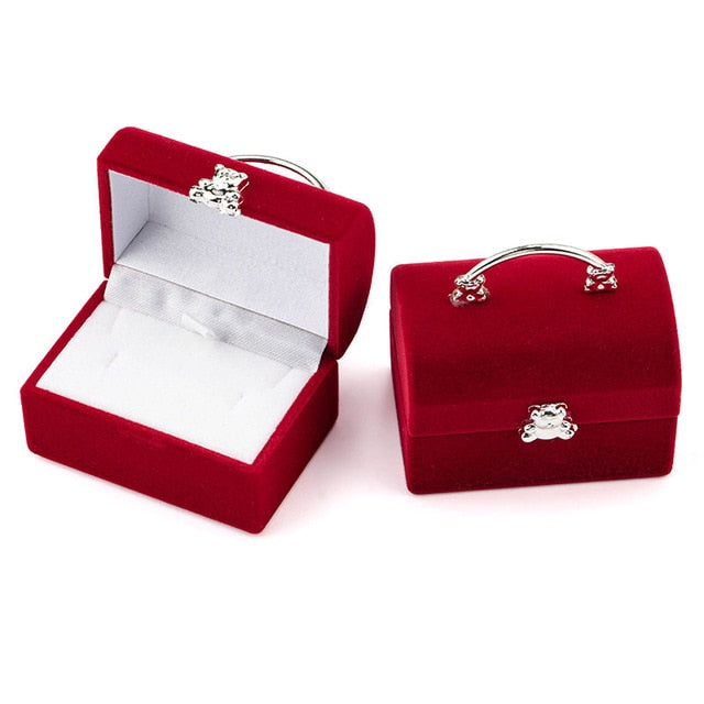 Écrin Bague Velours – Raffinement et douceur