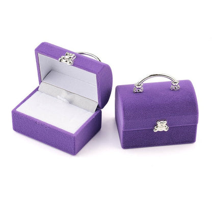Écrin Bague Velours – Raffinement et douceur
