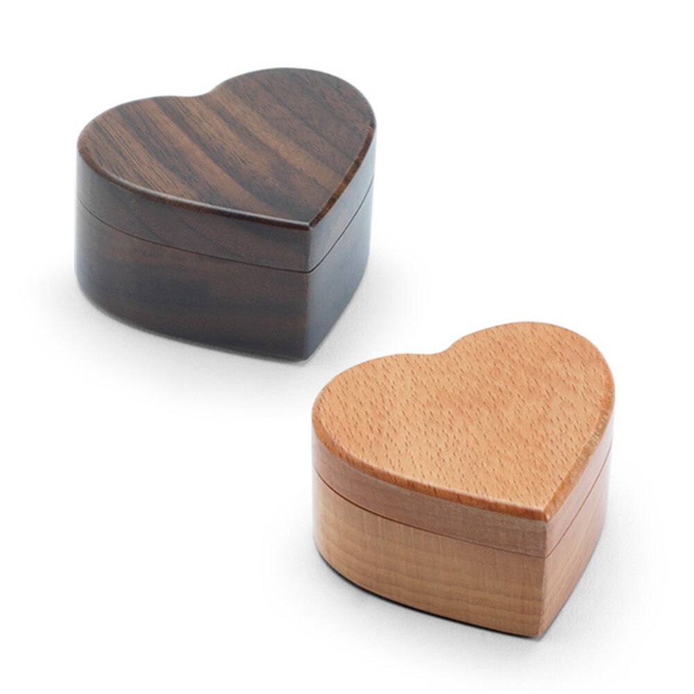 Écrin Bague Cœur en Bois : Nature et émotion