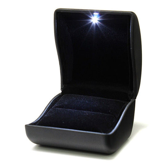 Écrin Bague Noir – Sobriété et style